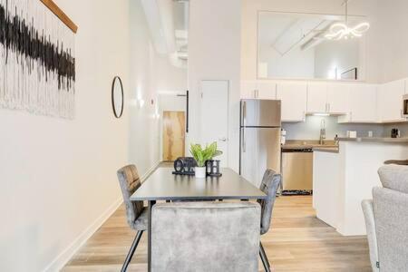 Cozysuites - 1Br With Direct Skybridge Access #1 Indianapolis Exterior photo