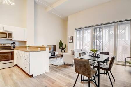 Cozysuites - 1Br With Direct Skybridge Access #1 Indianapolis Exterior photo