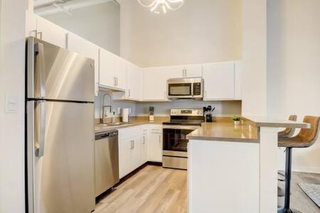 Cozysuites - 1Br With Direct Skybridge Access #1 Indianapolis Exterior photo